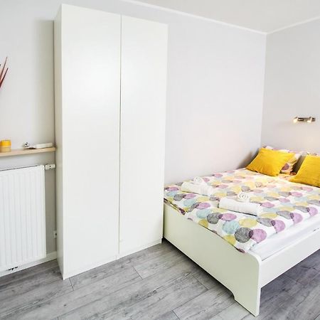 Warszawska Noc Muzeum Powstania Warszawskiego Apartament Warszawa Zewnętrze zdjęcie